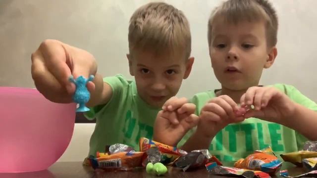 Веселые прилипалы 5 РАСПАКОВКА маГазин ДИКСИ смотреть онлайн