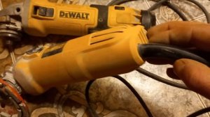 Отзыв о УШМ фирмы деволт за 5000р с регулятором оборотов.