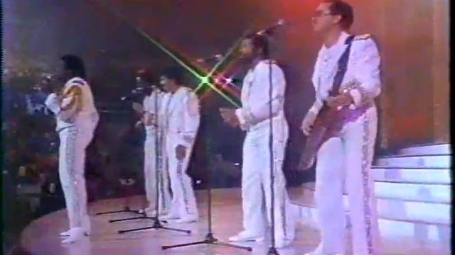 Commodores- Nightshift смотреть онлайн