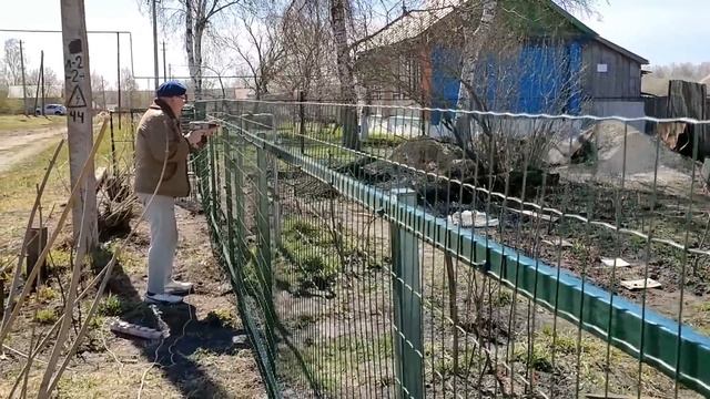 Ветер не дает закончить забор. Пожар в деревне. смотреть онлайн