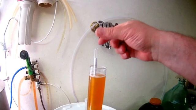 Жигулевское 2 ч. (как я пытался карбонизировать в простом холодильнике) смотреть онлайн
