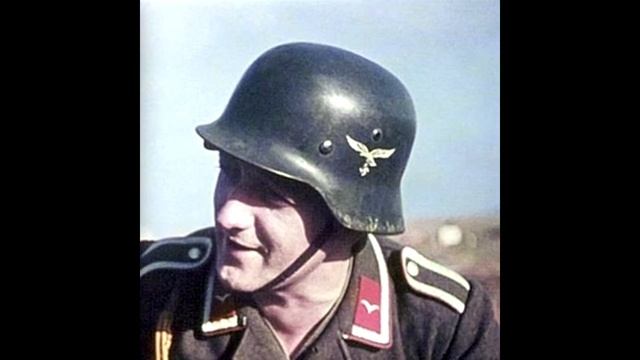 Немецкий шлем М-40 Люфтваффе. смотреть онлайн
