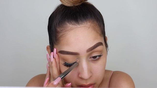 EASY Everyday GLOWY makeup routine | 20 MINS TOPS ! смотреть онлайн