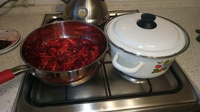 Как Сварить Борщ С Мясом Со Свеклой И Капустой смотреть онлайн