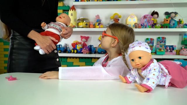 Доктор Маленькая Вера лечит детей - Видео для детей и всей семьи смотреть онлайн