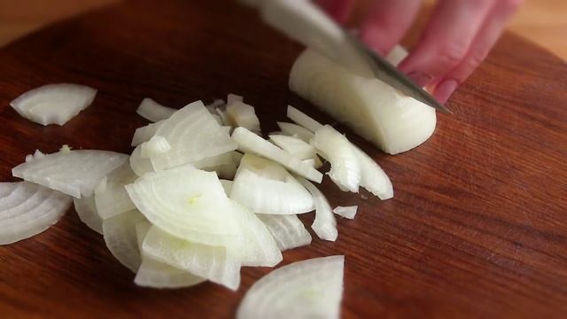 ВКУСНАЯ РЫБА В БАНКЕ.СКУМБРИЯ С ОВОЩАМИ В ДУХОВКЕ. смотреть онлайн