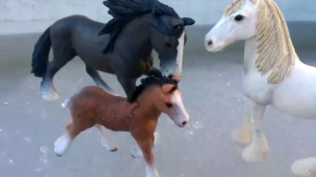 Лошади SCHLEICH смотреть онлайн