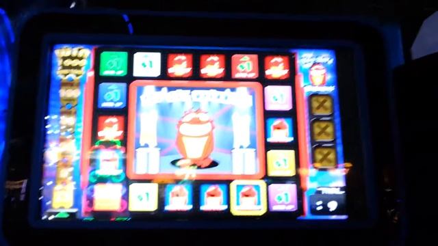 Playing Some PRESS YOUR LUCK! At Dave And Buster's 757 Arcade Game FREEZE смотреть онлайн