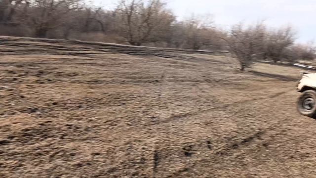 нива, Hover. весна, грязь