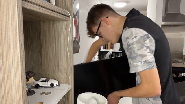 *NEW* BUDGET 240Hz GAMING MONITOR UNBOXING! смотреть онлайн