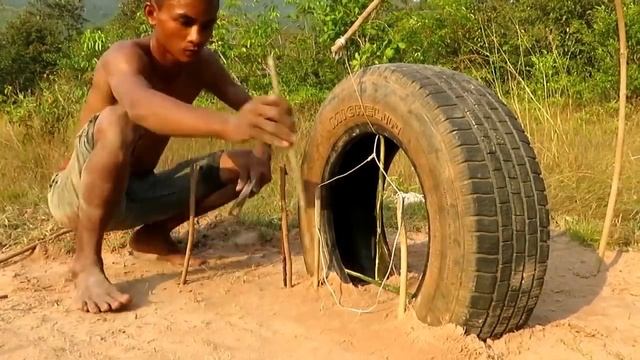Build Deep Hole Underground Python Trap Using Car Wheel That Work 100% смотреть онлайн