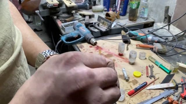 Сборка дамасского ножа. Покупной клинок с сайта артвуд. Assembly of a knife with a Damascus blade. смотреть онлайн