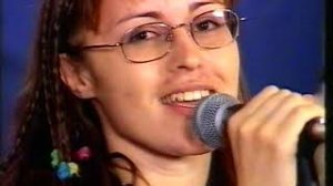 Анна Каренина и группа Красносолнышко на Проверке слуха (2000 г.).