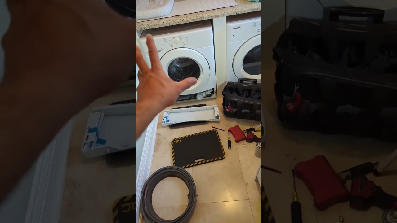Замена резины люка без разбора корпуса за 10 минут. #technician #repair #whirlpool смотреть онлайн
