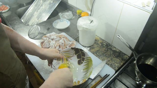 甘酢とタルタルソースの組み合わせが決めてのチキン南蛮 смотреть онлайн