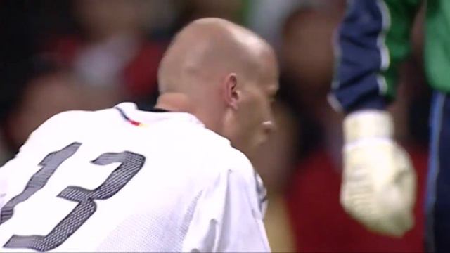 Carsten Jancker Acrobatic Football in Cardiff смотреть онлайн