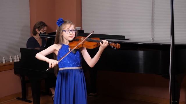 9-year-old violinist Sylvia Pine plays Wieniawski Obertass Mazurka - prize-winning performance смотреть онлайн