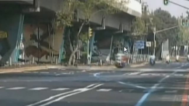 китайский коп на мотоцикле делает опппп смотреть онлайн