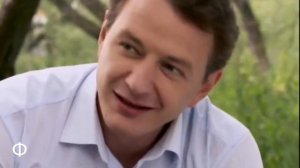 И не бывает слишком поздно для любви.  Лариса Гордьера.  Очень красивая песня.