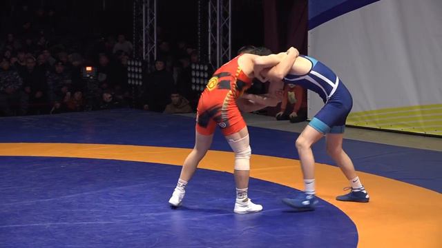 ГРЕКО-РИМСКАЯ БОРЬБА. Чемпионат Кыргызстана-2023. 55 кг 1\8 Муратбек уулу Улан-Ахматбек Бердикулов смотреть онлайн