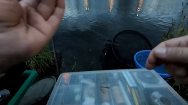 Ночная рыбалка на фидер! смотреть онлайн