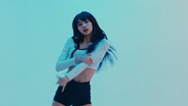 [MIRRORED] LILI's FILM #3 LISA Dance Performance Video [Mushroom Chocolate] смотреть онлайн