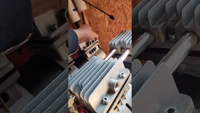 Компрессор FUBAG OLS 280/50 CM2 31381. Работа на трех цилиндрах. Время накачки 4мин 21сек. смотреть онлайн