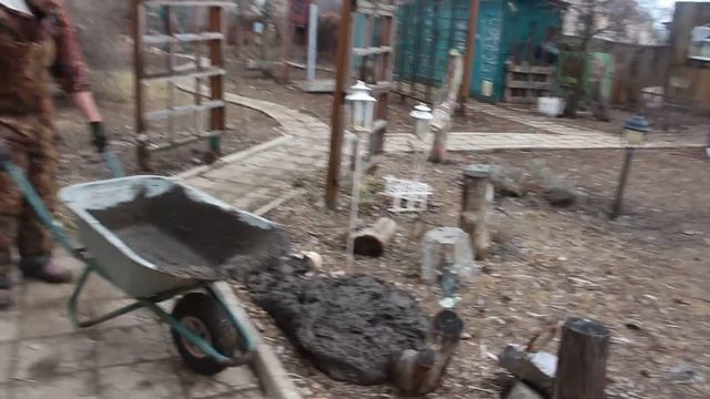 Соседка отдала капусту для свинок. Чистим свинарник дубль два смотреть онлайн