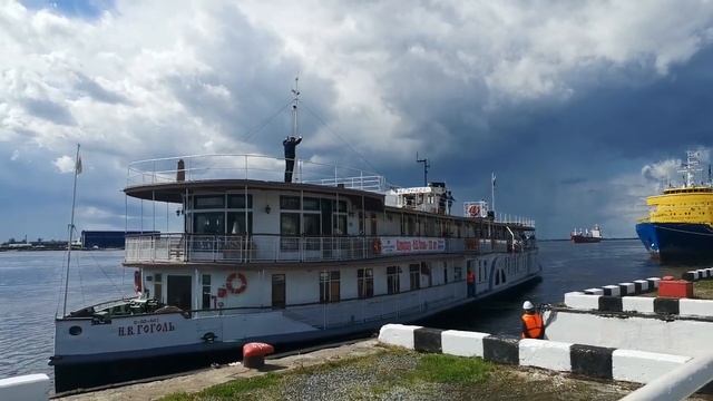 Steamboat Gogol N. V. Пароход Гоголь Н.В. смотреть онлайн