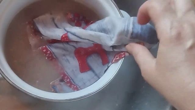 Лучшее средство для удаления пятен с кухонных полотенец ,и темного налета на кастрюлях. ЕЛИЗАР. смотреть онлайн