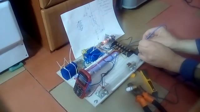 Схема проверки высоковольтной катушки зажигания неизвестного производителя. С защитой лампой накала смотреть онлайн