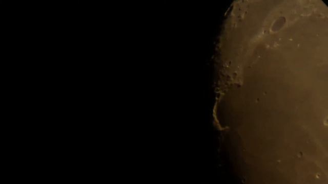 Moon Celestron Powerseeker 80 Eq + Canon 550D смотреть онлайн