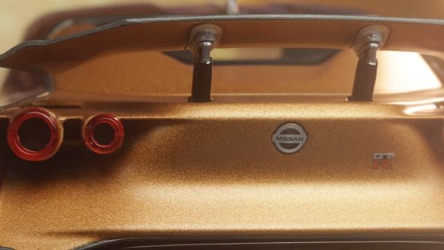 NISSAN GT-R 50 By ITALDESIGN LIQUID KINETIC GREY - GT300 - GT Spirit 1:18 Resin Model смотреть онлайн