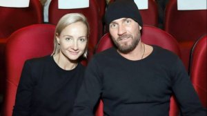 ПЕРВУЮ ЖЕНУ БРОСИЛ, а ВТОРОЙ ПРОСТИЛ ИЗМЕНУ |Как сложилась личная жизнь фигуриста Романа Костомаров