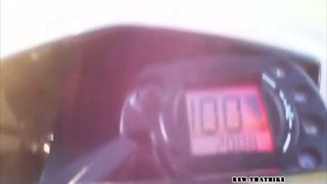 Aprilia SX50 brutal exhaust sound and fly by смотреть онлайн