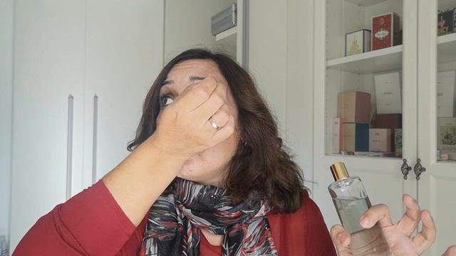 PERFUME BOIS SOLEIL DE ZARA смотреть онлайн