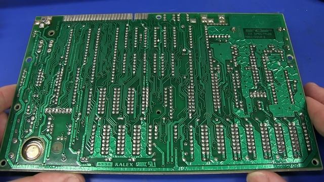EEVblog #557 - Retro Sinclair ZX Spectrum Computer Teardown смотреть онлайн