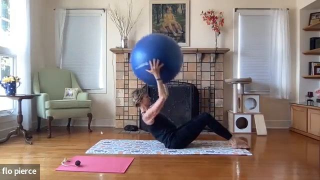SML Pilates on the BIG balls with flo смотреть онлайн