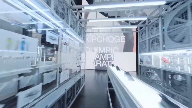 Мультимедийные технологии в Доме инноваций NIKE в Париже смотреть онлайн