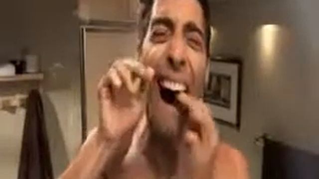 Waterpik® Water Flosser Неудобно с зубной нитью??? смотреть онлайн