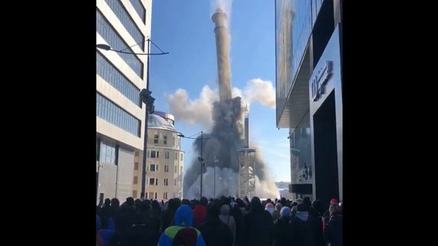 В Екатеринбурге взорвали недостороенную телевышку смотреть онлайн