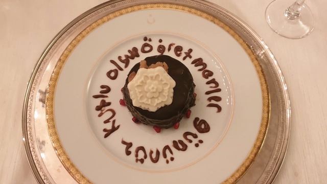 100.000 $'lık Yeni Ev Turu - Alger'i Geziyoruz / 24 Kasım Öğretmenler Günü. Cezayir - Algeria смотреть онлайн