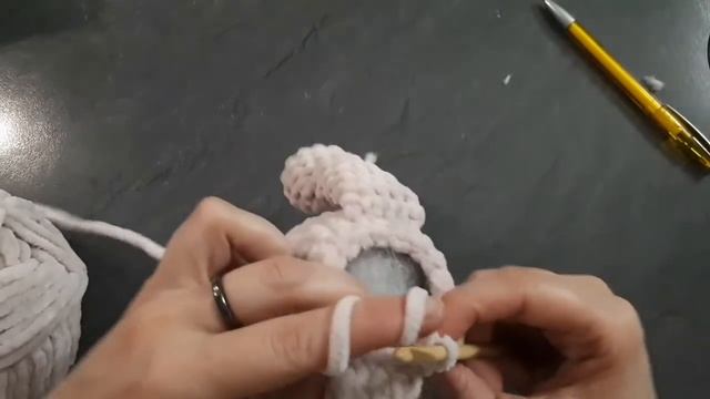 Вязаная кошечка , как связать кошку крючком смотреть онлайн