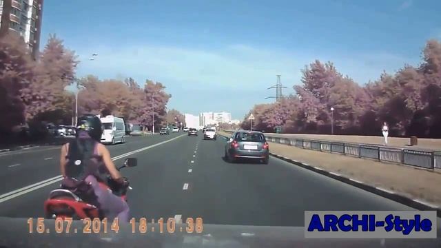 очередной учитель на дорогееще и на мотоцикле