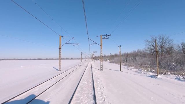 Зимняя поездка ЭР1. Вид из кабины машиниста.