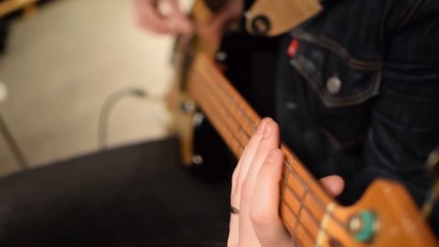 Tone guru Ian Allison shares his secrets for the perfect bass sound using the Noble preamp DI. смотреть онлайн