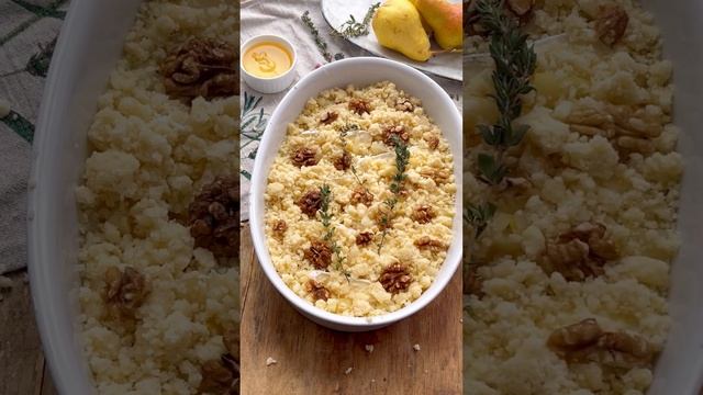 Два простых изысканных крамбла - с грушей и сыром бри и с вишней и халвой смотреть онлайн