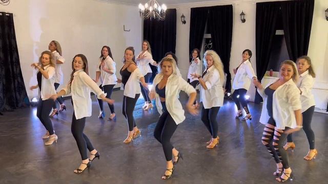 Tu Juguete | Dani J | Bachata Lady Style with Juste смотреть онлайн