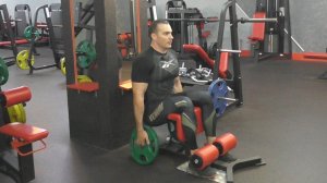 Приседания назад с фиксацией голени: техника и нюансы