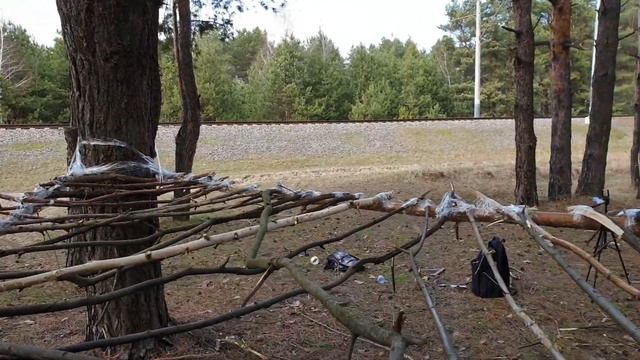 Как построить шалаш с нуля? Строим лагерь в лесу. смотреть онлайн